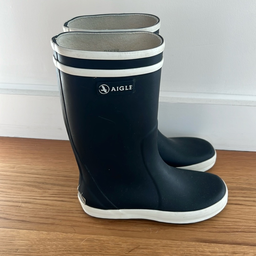 Aigle rain boots - size 30